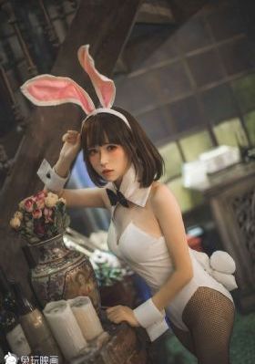 夜半梳头中的黄段开头_HD影视在线观看